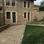 Hotel Contact Le Savigny & Blacé