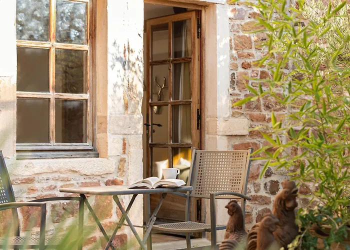 Hotel Contact Le Savigny &