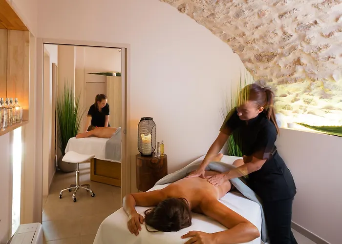 Contact Le Savigny & Hotel 3*