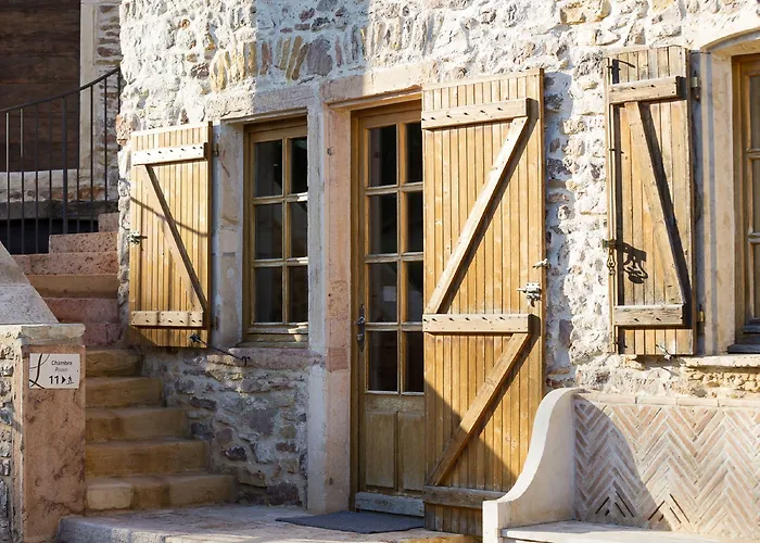 Hotel Contact Le Savigny & Blacé