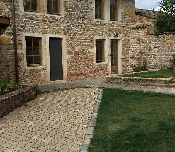Hotel Contact Le Savigny & Blacé