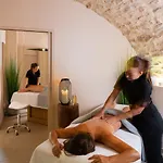 Contact Le Savigny & Hotel 3*
