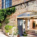 Contact Le Savigny & Hotel 3*