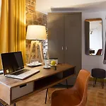 Hotel Contact Le Savigny &