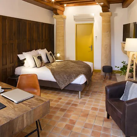 Contact Le Savigny & Hotel 3*