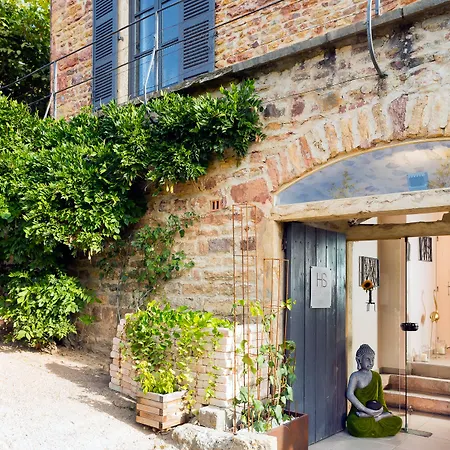 Contact Le Savigny & Hotel 3*