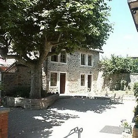 Contact Le Savigny & Hotell Blacé