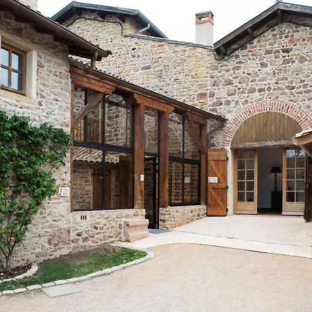 Hotel Contact Le Savigny & Blace