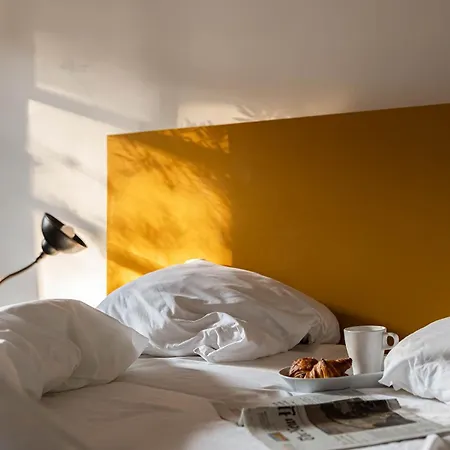 Hotel Contact Le Savigny &