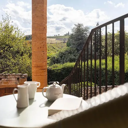 Hotel Contact Le Savigny & 3*