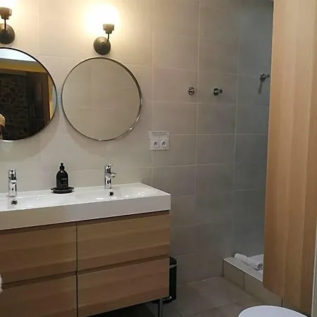 Hotel Contact Le Savigny &