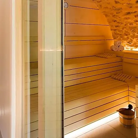 Contact Le Savigny & Hotel 3*