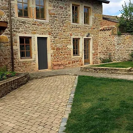 Contact Le Savigny & 3* Blacé