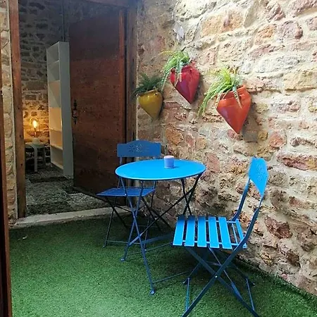 Hotel Contact Le Savigny & 3*