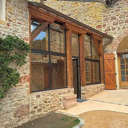 Contact Le Savigny &