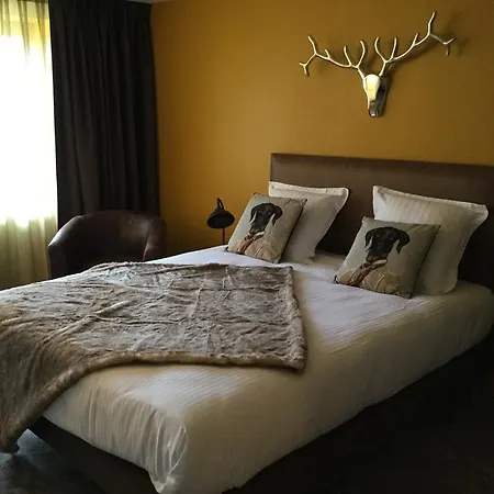 Hotel Contact Le Savigny & 3*