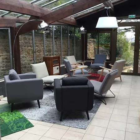 Hotel Contact Le Savigny & 3*