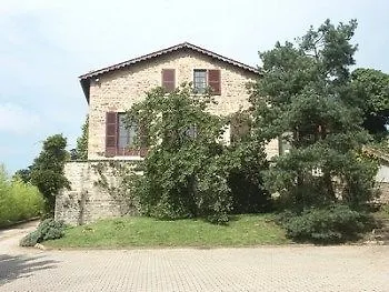 Contact Le Savigny & Hotell Blacé