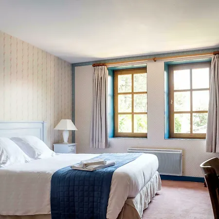 Contact Le Savigny & Hotel Blace