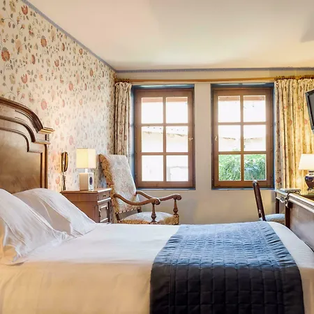 Contact Le Savigny & Hotel