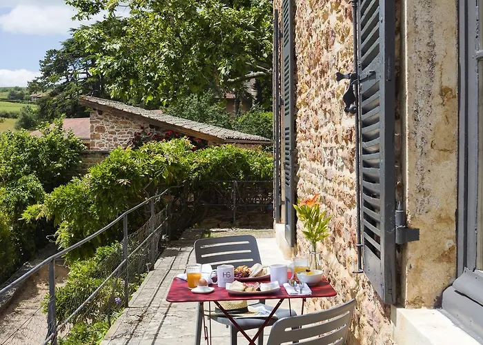 Contact Le Savigny & Otel 3*